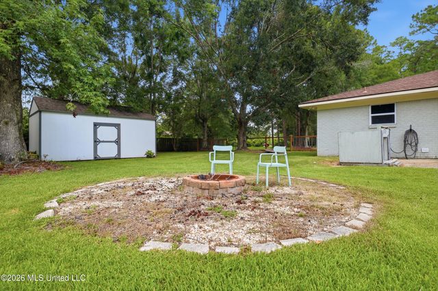 8801 Dixie Street, Ocean Springs, Ocean Springs, MS 39564