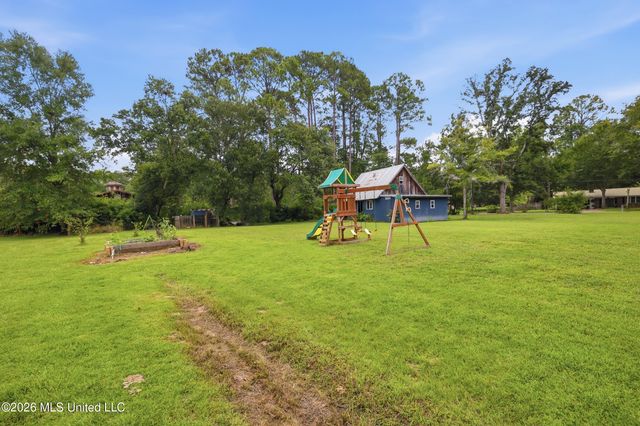 8801 Dixie Street, Ocean Springs, Ocean Springs, MS 39564