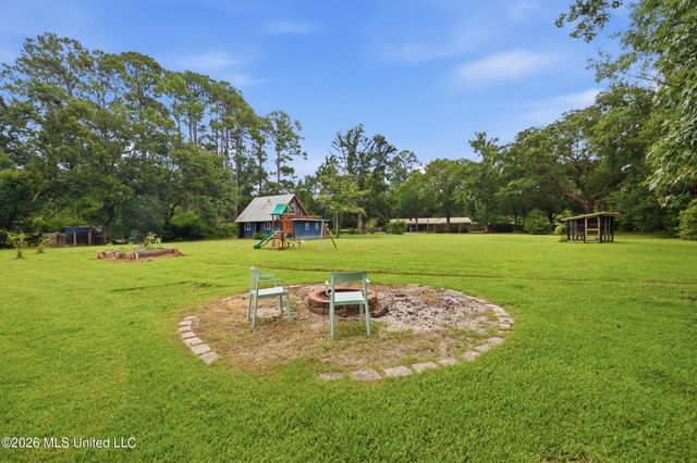 8801 Dixie Street, Ocean Springs, Ocean Springs, MS 39564