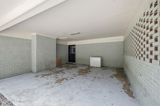 8801 Dixie Street, Ocean Springs, Ocean Springs, MS 39564