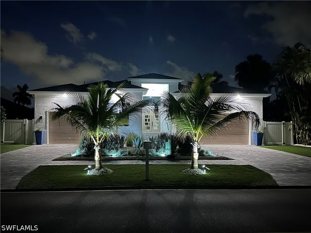 1187 22nd AVE N, Naples, FL 34103