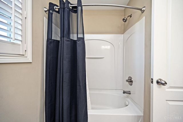 6140 Winding Creek Boulevard, Liberty Twp, OH 45011