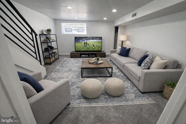 6627 N SMEDLEY ST, Philadelphia, PA 19126