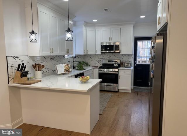 6627 N SMEDLEY ST, Philadelphia, PA 19126