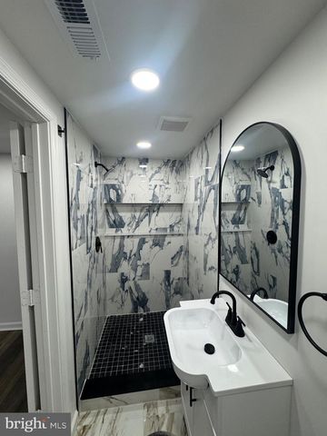 6627 N SMEDLEY ST, Philadelphia, PA 19126