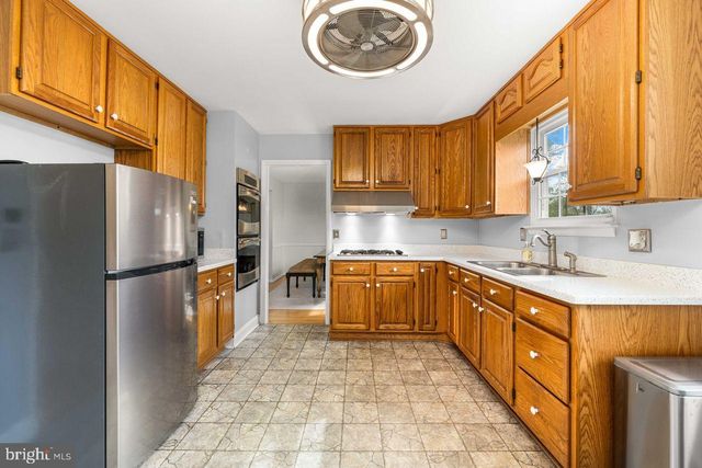 306 VASSAR DR, Newark, DE 19711