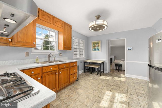 306 VASSAR DR, Newark, DE 19711