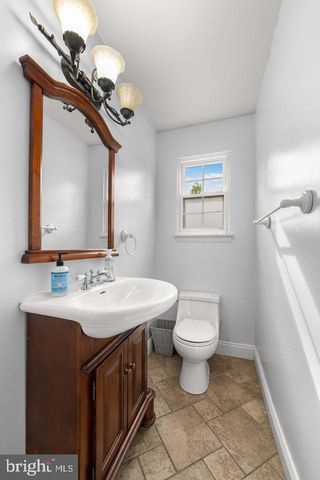 306 VASSAR DR, Newark, DE 19711