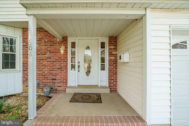 306 VASSAR DR, Newark, DE 19711