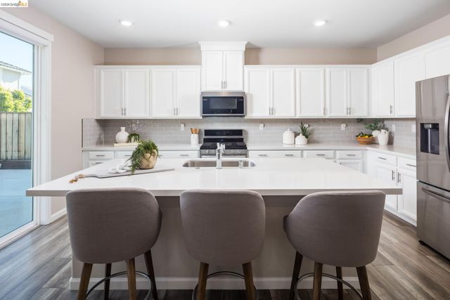 5591 Saddle Rock Ln, Antioch, CA 94531