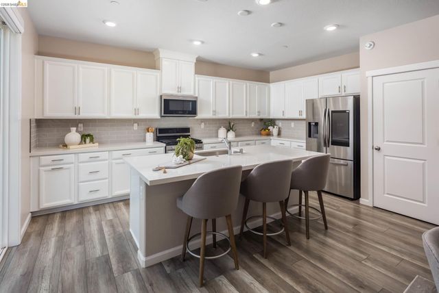 5591 Saddle Rock Ln, Antioch, CA 94531