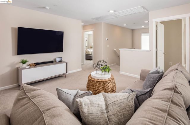 5591 Saddle Rock Ln, Antioch, CA 94531