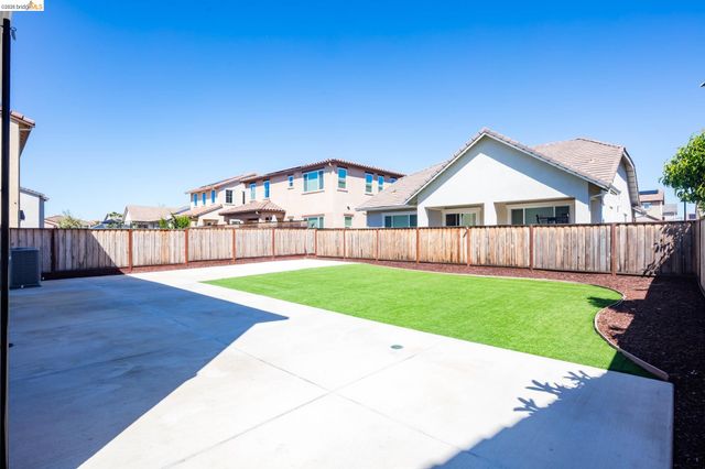 5591 Saddle Rock Ln, Antioch, CA 94531