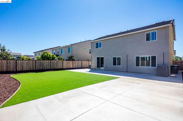 5591 Saddle Rock Ln, Antioch, CA 94531