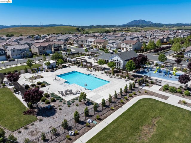 5591 Saddle Rock Ln, Antioch, CA 94531