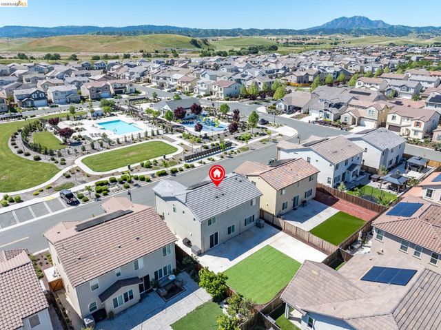 5591 Saddle Rock Ln, Antioch, CA 94531