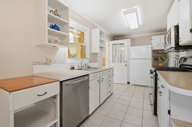 712 Yucca Ave., Myrtle Beach, SC 29577