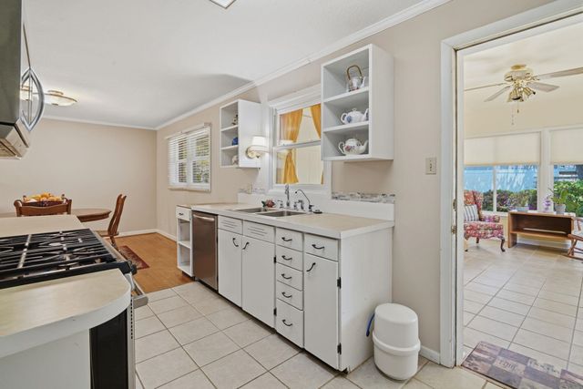 712 Yucca Ave., Myrtle Beach, SC 29577