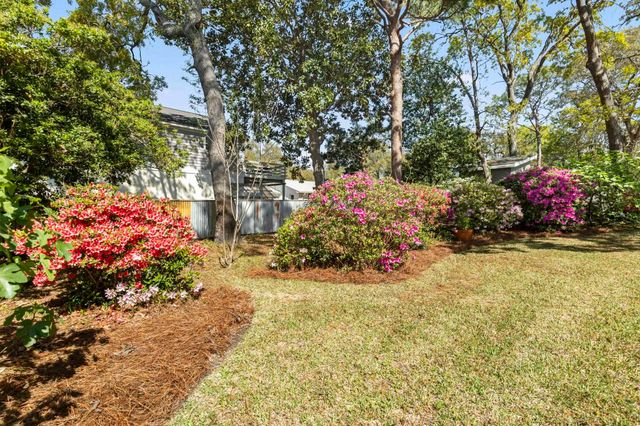 712 Yucca Ave., Myrtle Beach, SC 29577