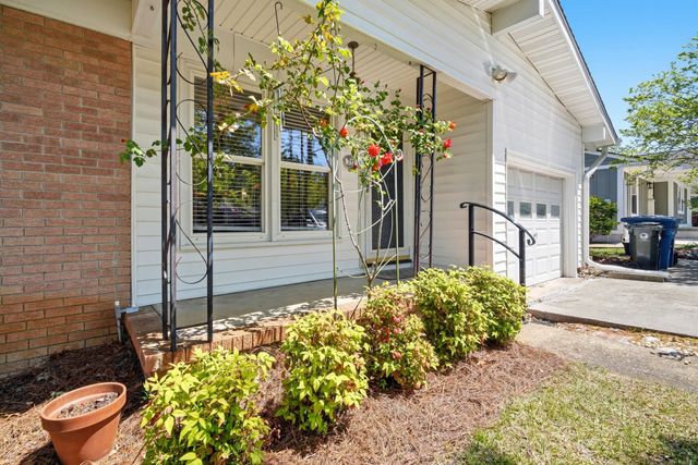 712 Yucca Ave., Myrtle Beach, SC 29577