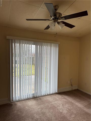 4433 Bennett LN, Virginia Beach, VA 23462