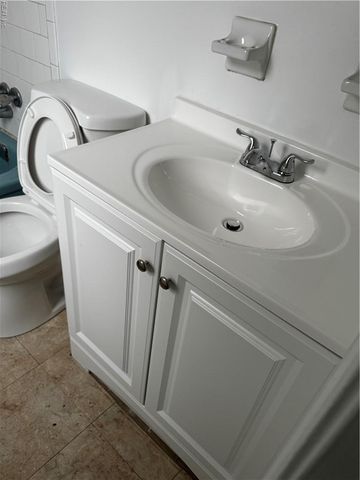 4433 Bennett LN, Virginia Beach, VA 23462