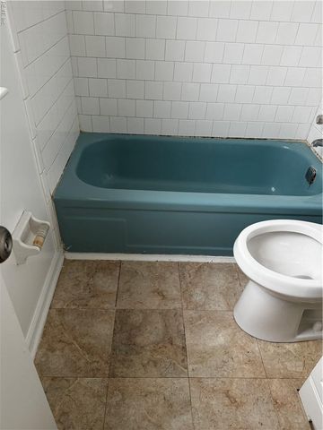 4433 Bennett LN, Virginia Beach, VA 23462