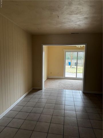 4433 Bennett LN, Virginia Beach, VA 23462