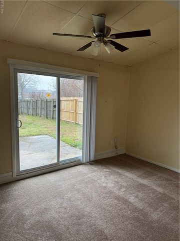 4433 Bennett LN, Virginia Beach, VA 23462