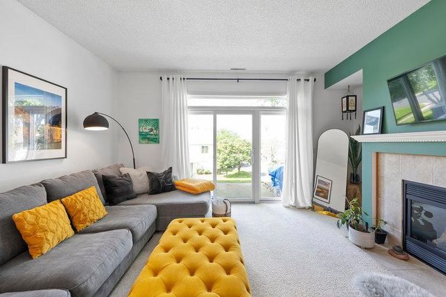 849 Providence Drive, Shakopee, MN 55379