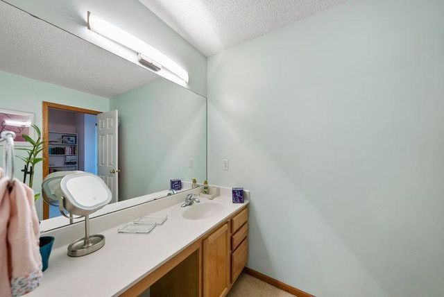 849 Providence Drive, Shakopee, MN 55379