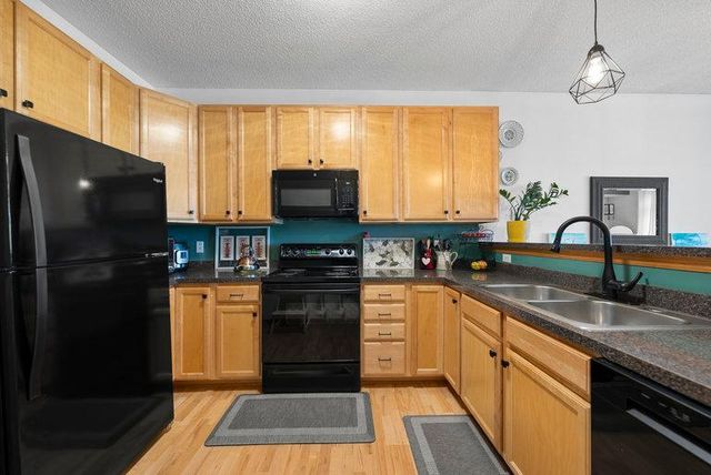 849 Providence Drive, Shakopee, MN 55379