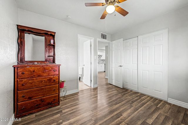5827 W MONTECITO Avenue, Phoenix, AZ 85031
