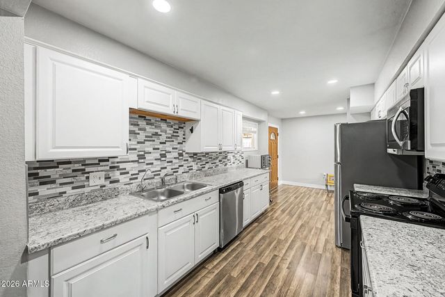 5827 W MONTECITO Avenue, Phoenix, AZ 85031
