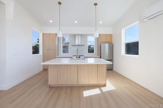 3839 Baker St, San Diego, CA 92117