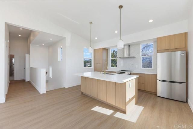 3839 Baker St, San Diego, CA 92117