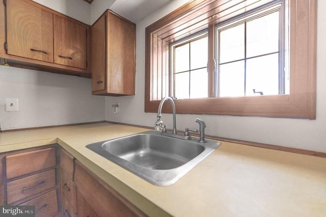 302 GARTH RD, Oreland, PA 19075