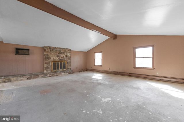 302 GARTH RD, Oreland, PA 19075