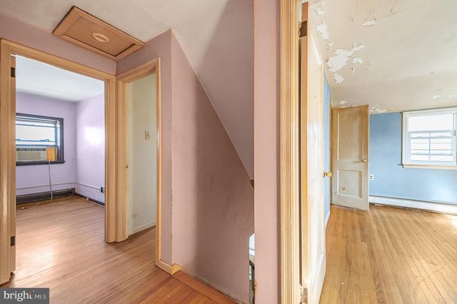 302 GARTH RD, Oreland, PA 19075