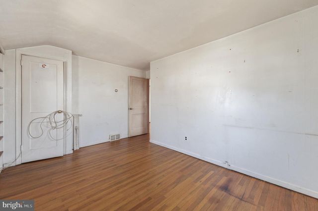 302 GARTH RD, Oreland, PA 19075