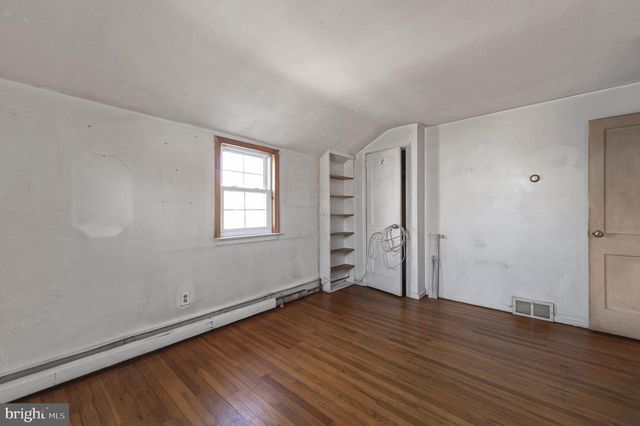 302 GARTH RD, Oreland, PA 19075