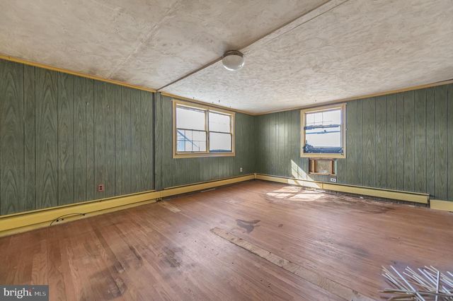 302 GARTH RD, Oreland, PA 19075