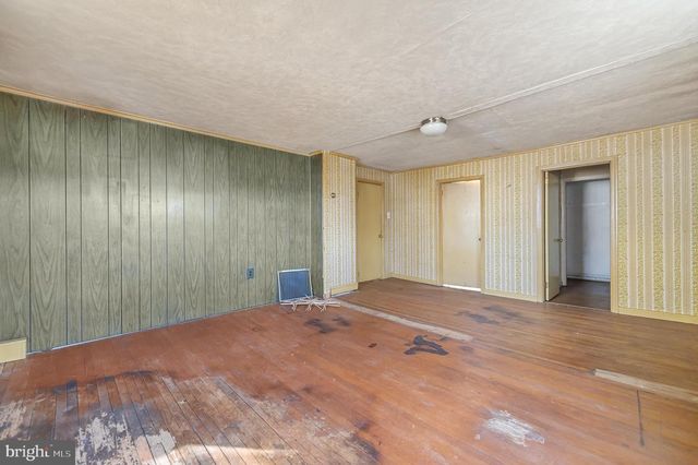 302 GARTH RD, Oreland, PA 19075