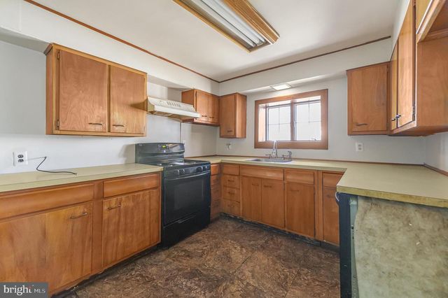 302 GARTH RD, Oreland, PA 19075