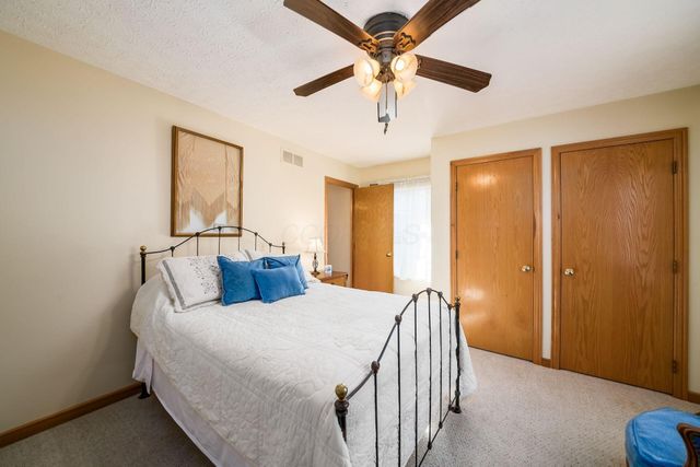 2383 Birch Bark Trail, Grove City, OH 43123