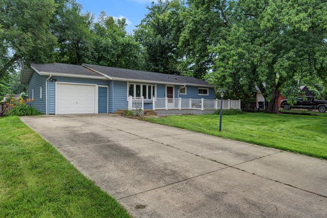 212 Garden Road, Ames, IA 50010