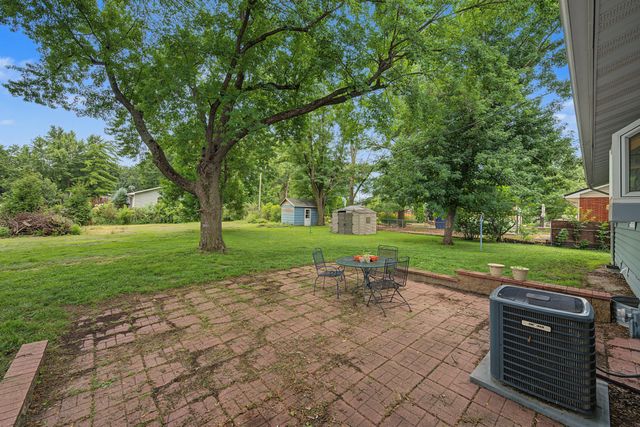 212 Garden Road, Ames, IA 50010