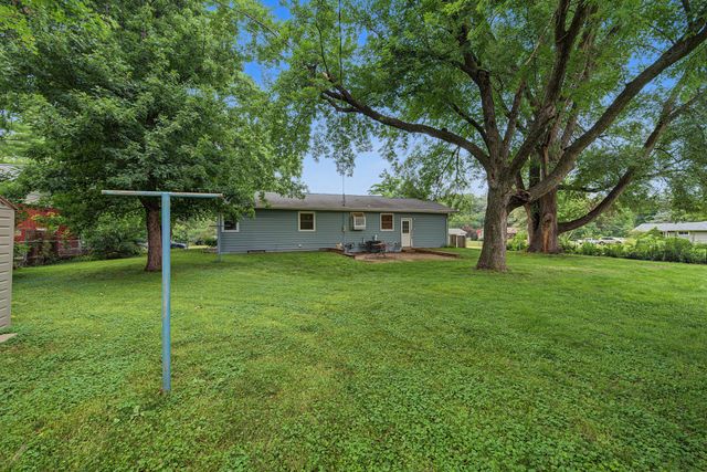 212 Garden Road, Ames, IA 50010