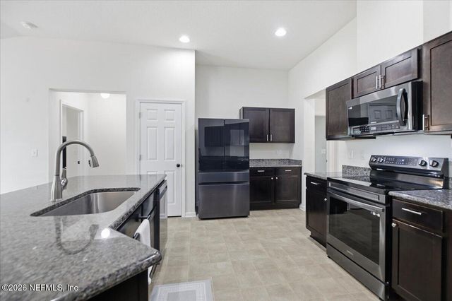 12401 ACOSTA OAKS Drive, Jacksonville, FL 32258