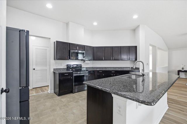 12401 ACOSTA OAKS Drive, Jacksonville, FL 32258